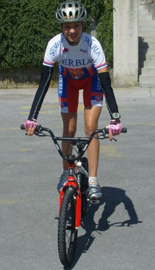 JOVANA CRNOGORAC NA BE EM IKS BICIKLU